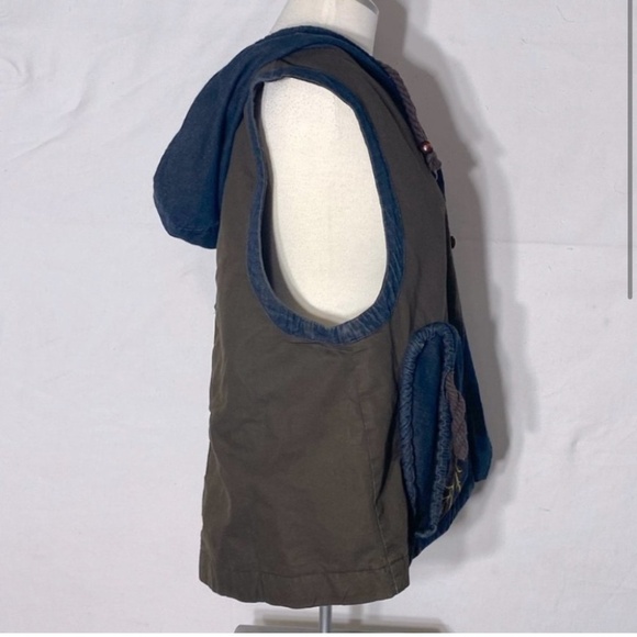 Artisanal Unique Embroidered Vest XXL - Picture 3 of 15